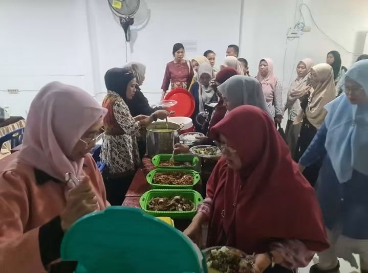 Dari Meja Makan untuk Kekompakan Guru: Kepala SMPN 3 Binjai Gelar Silaturahmi, Berharap Jadi Agenda Rutin