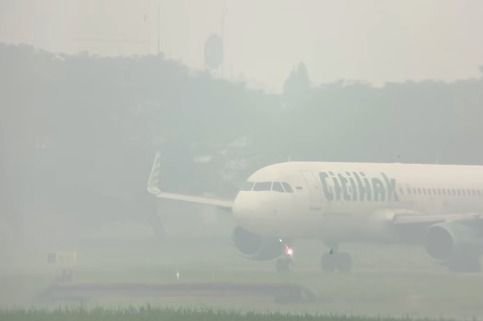 Asap Ganggu Penerbangan di Bandara Kualanamu, 2 Penerbangan Batal dan 4 Delay