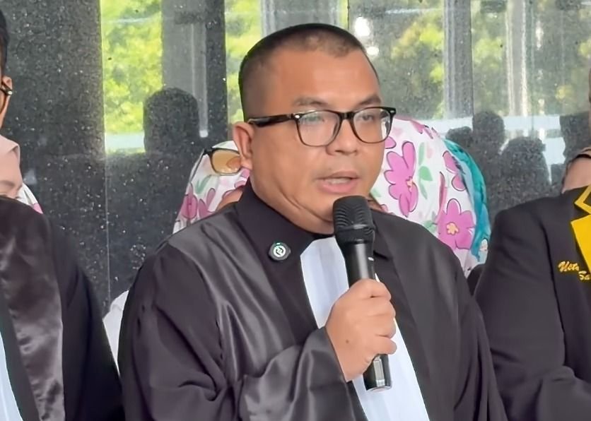 Denny Indrayana Minta Gibran Didiskualifikasi, Klaim Persidangan Buktikan Tak Ada Ijazah SMA