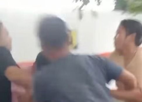Diduga Gara-gara Uang Lapak, PKL Dikeroyok di Depan Kampus USU
