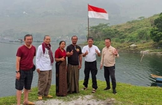 Perjalanan Spiritual di Danau Toba, Oscar Habeahan Sampaikan Pesan tentang Kebenaran hingga Ketidakpastian Masa Depan