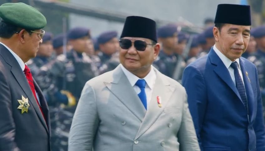 Prabowo Menjaga Jarak Aman dengan Jokowi