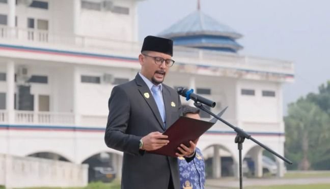 Pimpin Upacara Hari Kesaktian Pancasila, Bupati Fery: Nilai Pancasila Harus Jadi Landasan Pembangunan Labusel