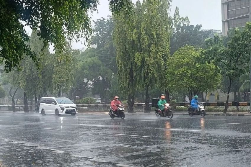 Awas Cuaca Ekstrem BMKG Rilis Peringatan Dini, Sebagian Besar Wilayah Sumut Terancam Hujan Lebat Disertai Petir Sepekan ke Depan