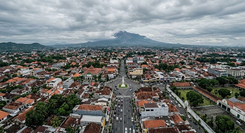 Cuaca Jogja Hari Ini 11 Oktober: Berawan di Semua Wilayah, Suhu Yogyakarta 35 Derajat