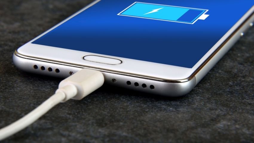 HP Tetap Gak Bisa Dicas Padahal Sudah Ganti Charger? Jangan Panik, Coba 10 Cara Ampuh Ini