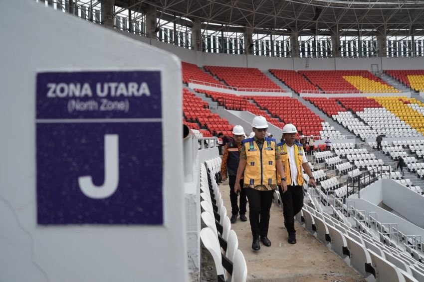 Jelang Rampung, Rico Waas Soroti Tangga dan Akses Tribun Stadion Teladan