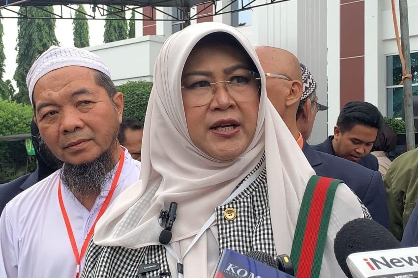 Memanas di PN JakTim Dokter Tifa Desak Ijazah Jokowi Ditunjukkan, Ancam Lapor KY