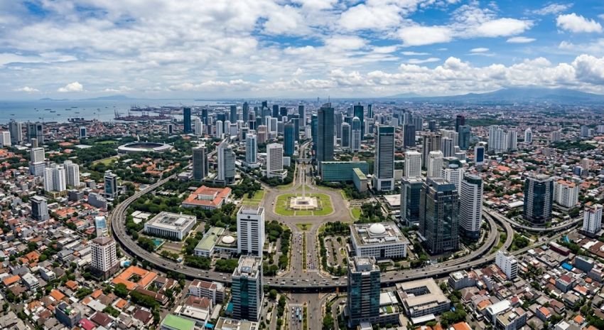 Cuaca Jakarta Hari Ini 14 Oktober: Semua Wilayah Cerah, Jaksel Capai 36&deg;C
