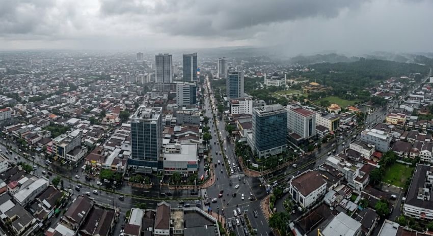 Cuaca Sumut Hari Ini 15 Oktober: Hujan Ringan Merata, Suhu Capai 32&deg;C