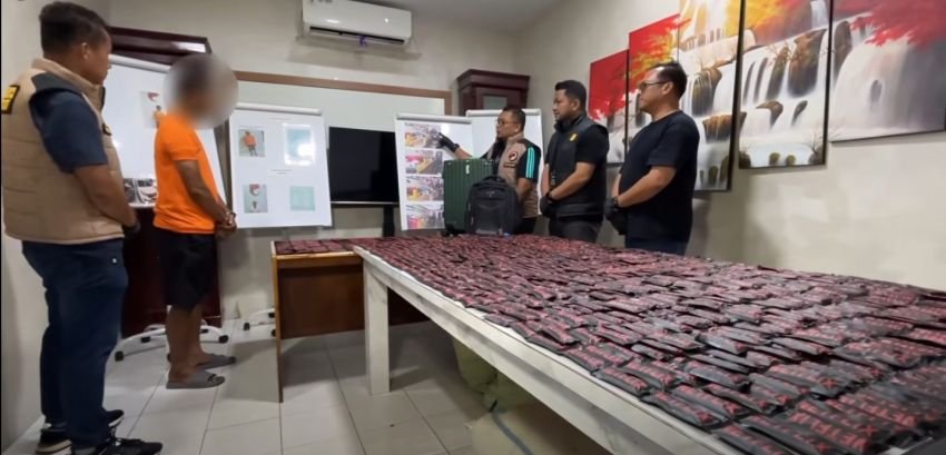 Grebek Bengkel di Bandar Setia, Polrestabes Medan Sita 1.152 Vape Berbahaya dan Buru WN Malaysia