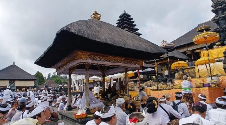 Awali Masa Bakti 2026-2031, Pengurus PHDI Pusat Gelar Upacara Mejaya-jaya di Pura Besakih