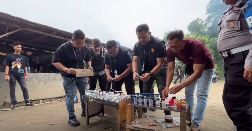 Tim Gabungan Gerebek Sarang Narkoba di Medan Sunggal, 11 Paket Sabu dan Ganja Disita