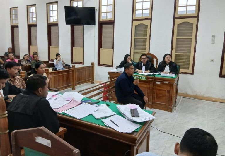 Dituntut 4 Tahun Penjara, Eks Kadinsos Samosir Minta Bebas dan Ungkit Terdakwa Lain Tak Ditahan