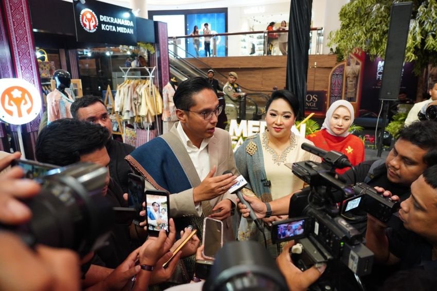 Hari Ulos Nasional di Medan, Rico Waas Dorong Wastra Lokal Tembus Pasar Internasional