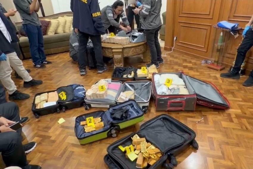 Sidang TPPU Febrie Adriansyah: Jaksa Beberkan Temuan 74 Kg Emas Batangan dan Koper Dolar di Sentul