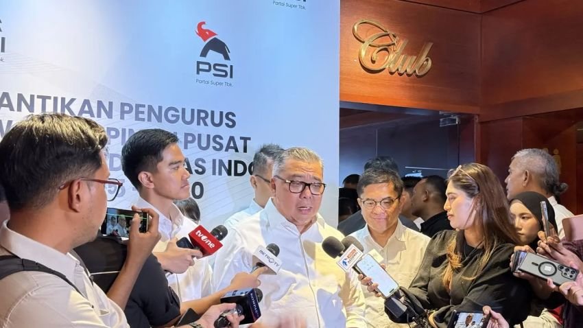 PSI Sentil MK Soal Gugatan Ijazah Gibran: Tahu Tak Ada Legal Standing Kok Diproses?