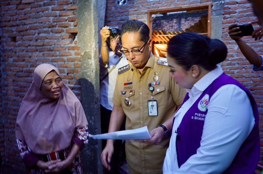 Kisah Rosila 37 Tahun Mendiami Rumah Papan, Kini Dapat Bantuan Bedah Rumah Pemko Medan