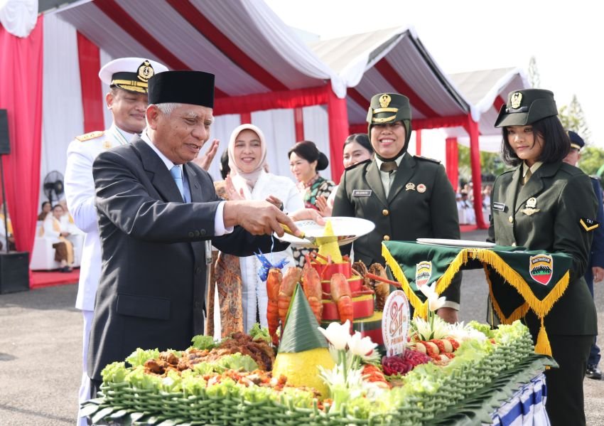 HUT ke-81 TNI di Belawan, Wagub Sumut Surya Tegaskan TNI dan Rakyat Kekuatan Utama NKRI