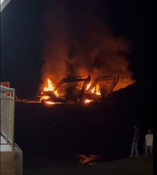 Mendidih karena Tambang Liar Warga Ngamuk Bakar Alat Berat di Madina, Polisi Turun Tangan Usut Dua Peristiwa