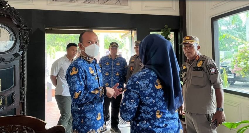 Sasar Hotel Hingga Karaoke Wali Kota Tanjungbalai Pimpin Razia Narkoba, 27 Orang Diangkut