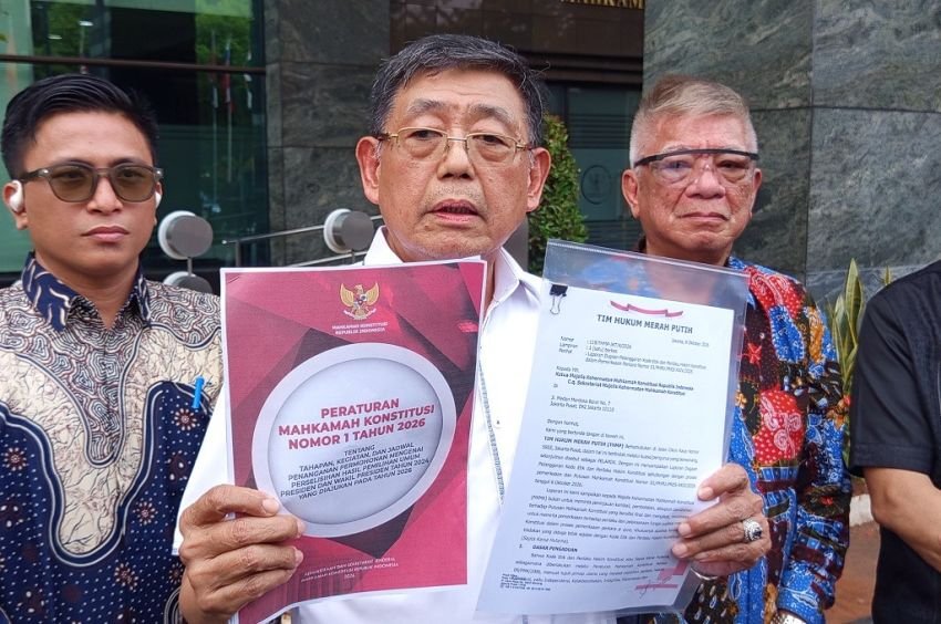 Buntut Sidang Ijazah Gibran! 9 Hakim MK Kompak Dilaporkan ke MKMK karena Dinilai Bikin Kegaduhan