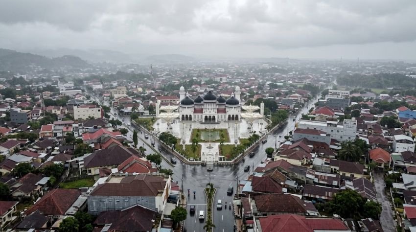 Cuaca Aceh Hari Ini 14 Oktober: Pidie-Nagan Raya Hujan Sedang, Langsa Udara Kabur