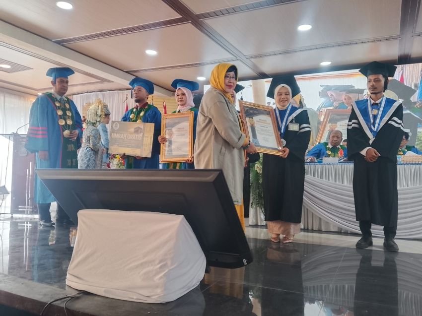 Cetak 32 Lulusan Cum Laude, UIA Paya Lipah Bireuen Wisuda 227 Sarjana dan Magister