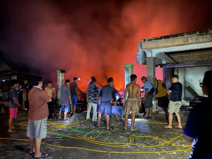 Gara-gara Lilin Jatuh dari Lemari Es, 3 Rumah di Salapian Langkat Ludes Terbakar