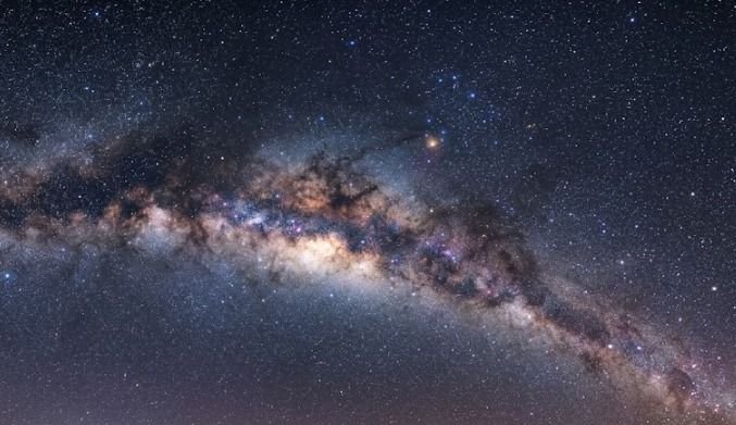 Bukan Nabi Adam, Siapa Makhluk Pertama yang Diciptakan Allah SWT? Ini Penjelasan Ulama