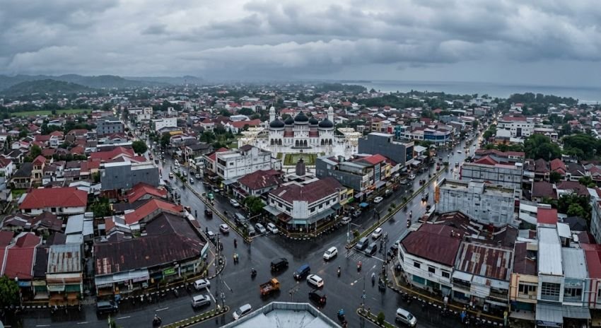 Cuaca Aceh Hari Ini 13 Oktober: Hujan Ringan Mendominasi, Suhu Capai 31&deg;C