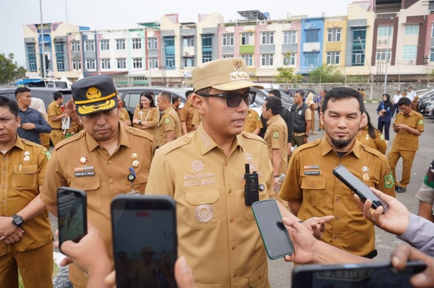Bikin Geleng-Geleng! Rico Waas Sidak Kendaraan Dinas Medan: Mobil Camat Nunggak Pajak, Motor Tanpa Spion