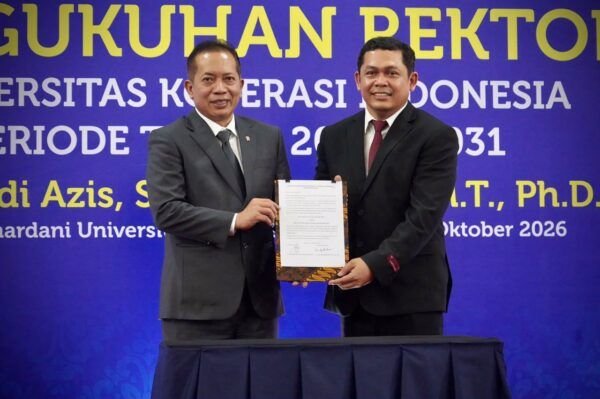 Menkop Ferry Juliantono Kukuhkan Rektor IKOPIN, Siap Buka-bukaan 6 Jurus Baru Kampus