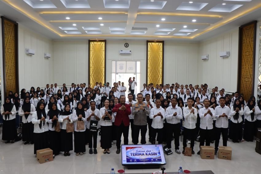 Saring Sebelum 'Sharing' Kapolres Aceh Selatan Gembleng Maba Poltas Tangkal Kejahatan Siber dan Narkoba