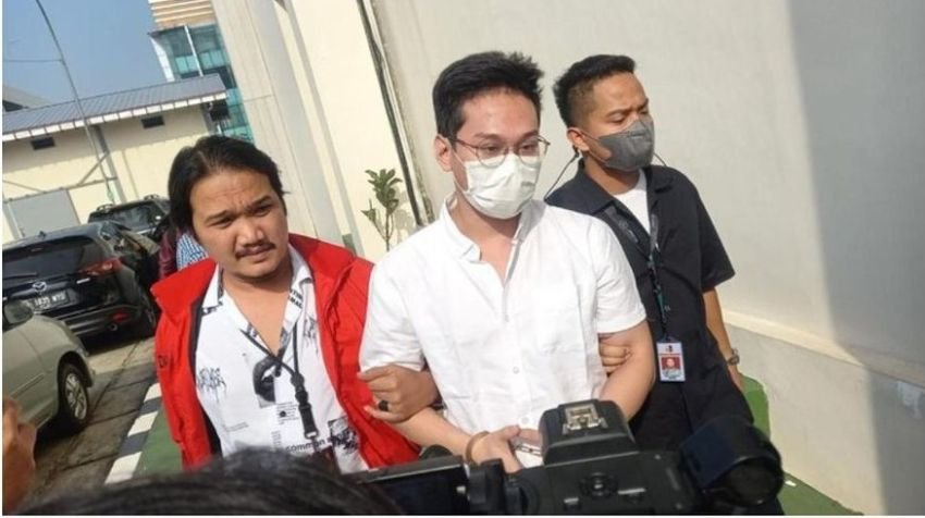 Buntut Skandal Sel Mewah di Lapas Cibinong, Bebas Bersyarat Indra Kenz Dicabut: Sahroni Desak Sikat Pejabat