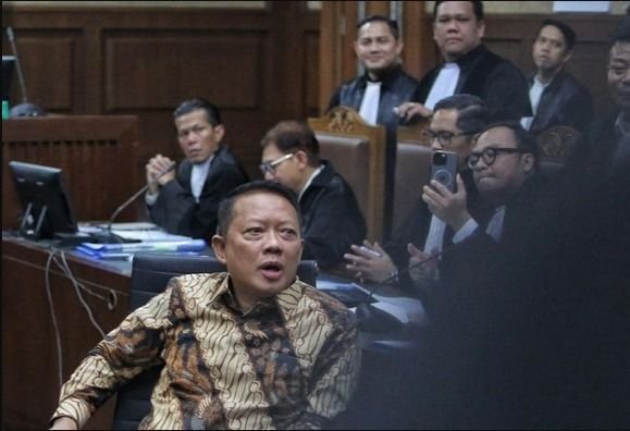 "Koko Bisa Jadi Tersangka!": Eks Jampidsus Didakwa Peras Pengusaha Tan Kian Rp 55 Miliar