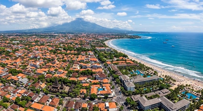 Cuaca Bali Hari Ini 14 Oktober: Mayoritas Cerah, Denpasar Capai 33&deg;C