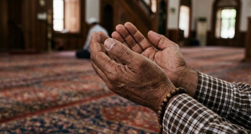 Ingin Rezeki Halal dan Berkah? Amalkan 7 Doa Ini di Pagi Hari