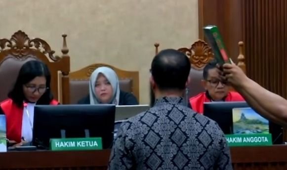 Percaya Tawaran Haji Tanpa Antrean, Khalid Basalamah Ungkap Fakta di Persidangan