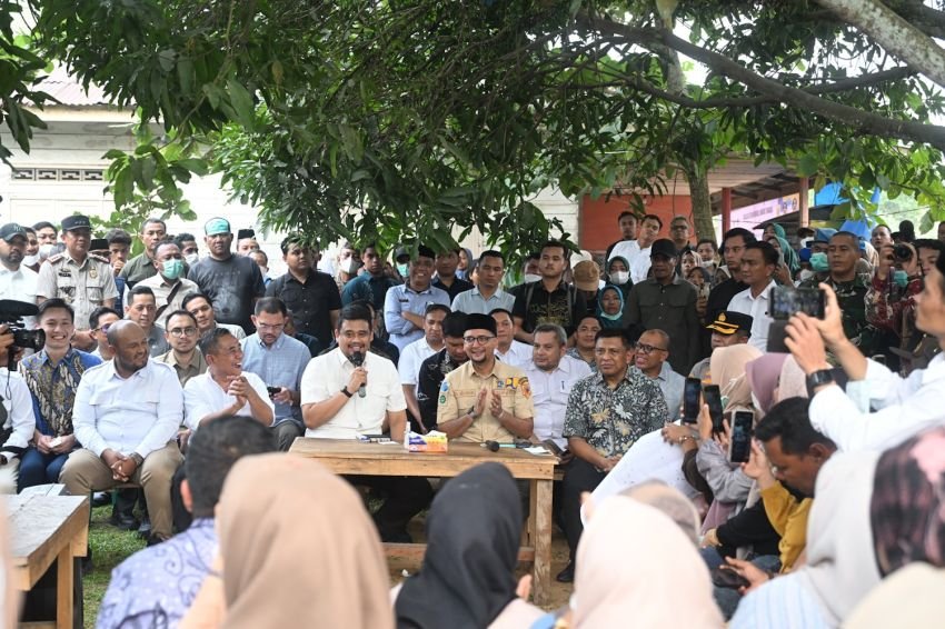 Dengar Keluhan Warga Desa Rintis, Bobby Nasution Siapkan Bantuan Rumah Tahfiz dan Bedah Rumah