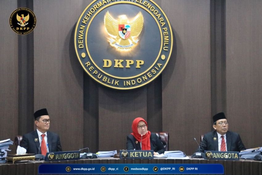 Buntut Ijazah Gibran! KPU dan Bawaslu Dilaporkan ke DKPP, Terancam Sidang Etik