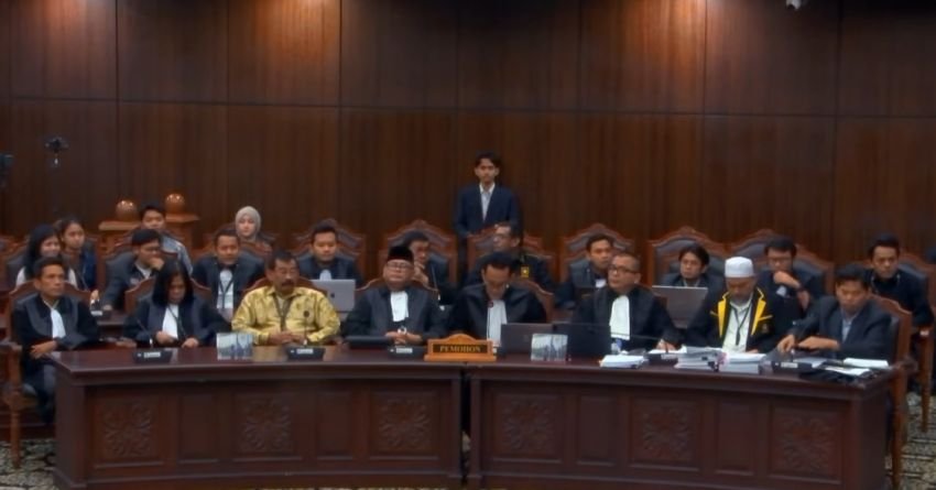 Dari Eks Wamenkumham hingga Mantan Menteri Agama, Ini Daftar Pemohon yang Gugat Syarat Pendidikan Gibran