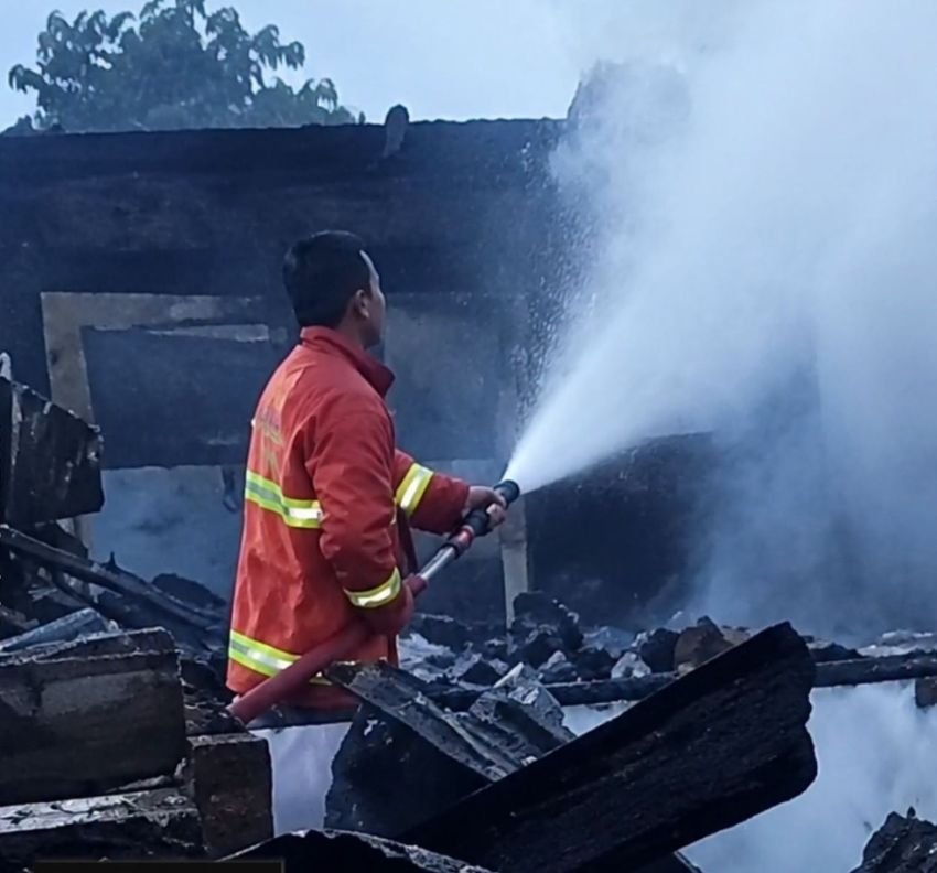Kronologi 3 Rumah di Salapian Langkat Terbakar Jelang Subuh, Berawal dari Lilin Jatuh