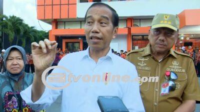 Presiden Jokowi Kunjungi Kantor Pos Manado ,Pastikan BLT El Nino Tersalurkan Baik