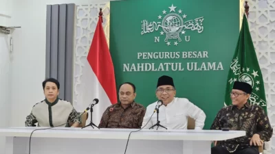 Gabung TKN Prabowo-Gibran, PBNU Minta Khofifah Nonaktif dari Ketum Muslimat NU