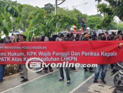 AMPK Gelar Demo di PPATK, Desak Pejabat Tak Tertib LHKPN Mundur dari Jabatannya