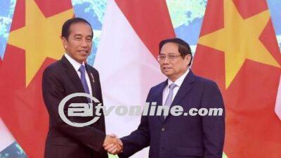 Jokowi Jabat Erat Tangan PM Vietnam, Siap Meningkatkan Target Perdagangan Baru