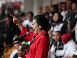 Panas! Megawati Kritik Kinerja Bawaslu dan Insiden Penurunan Bendera PDIP