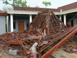 Puluhan Rumah dan Balai Desa Rusak Akibat Puting Beliung di Pucanganom