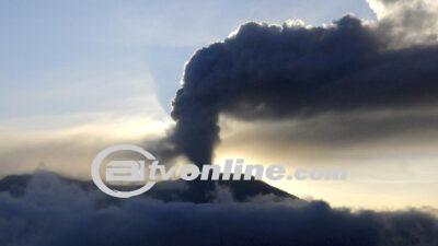 Gunung Marapi Terus Muntahkan Abu Vulkanik, Warga Diberi Peringatan